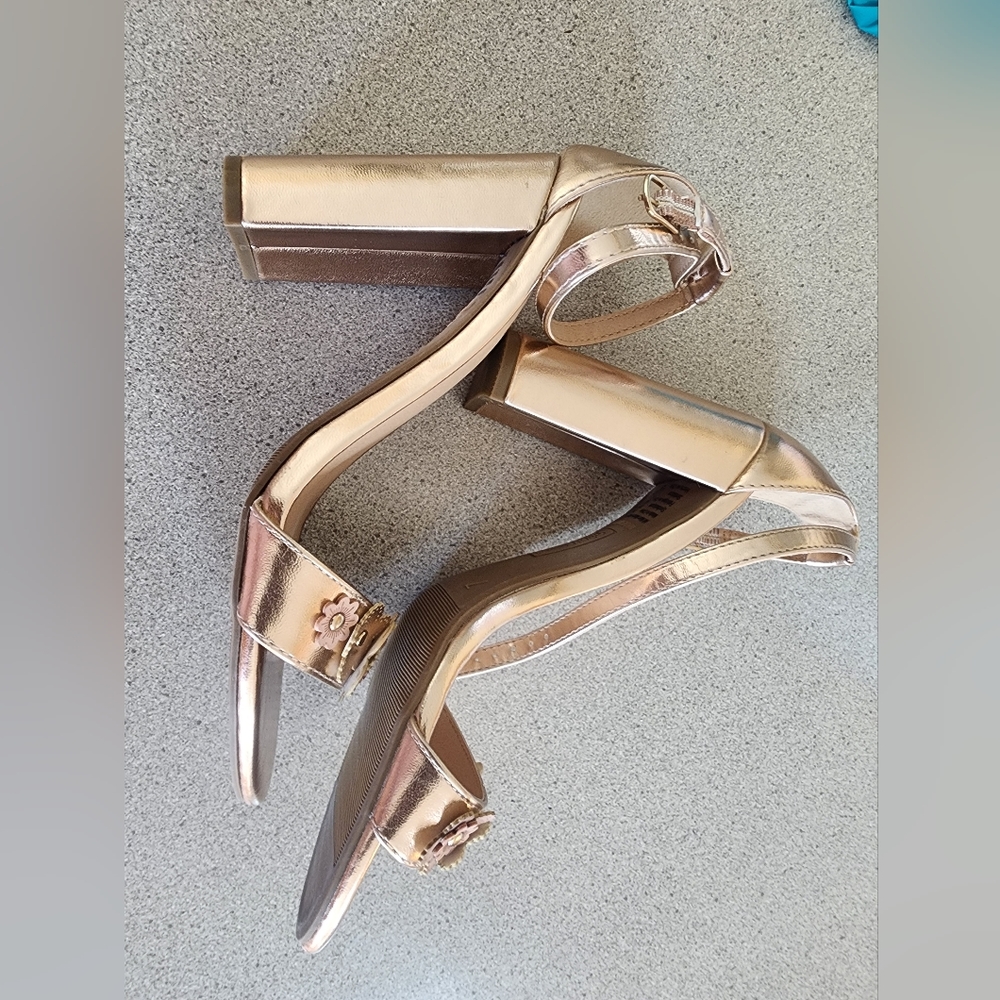 Sandals - Picture 2 of 5
